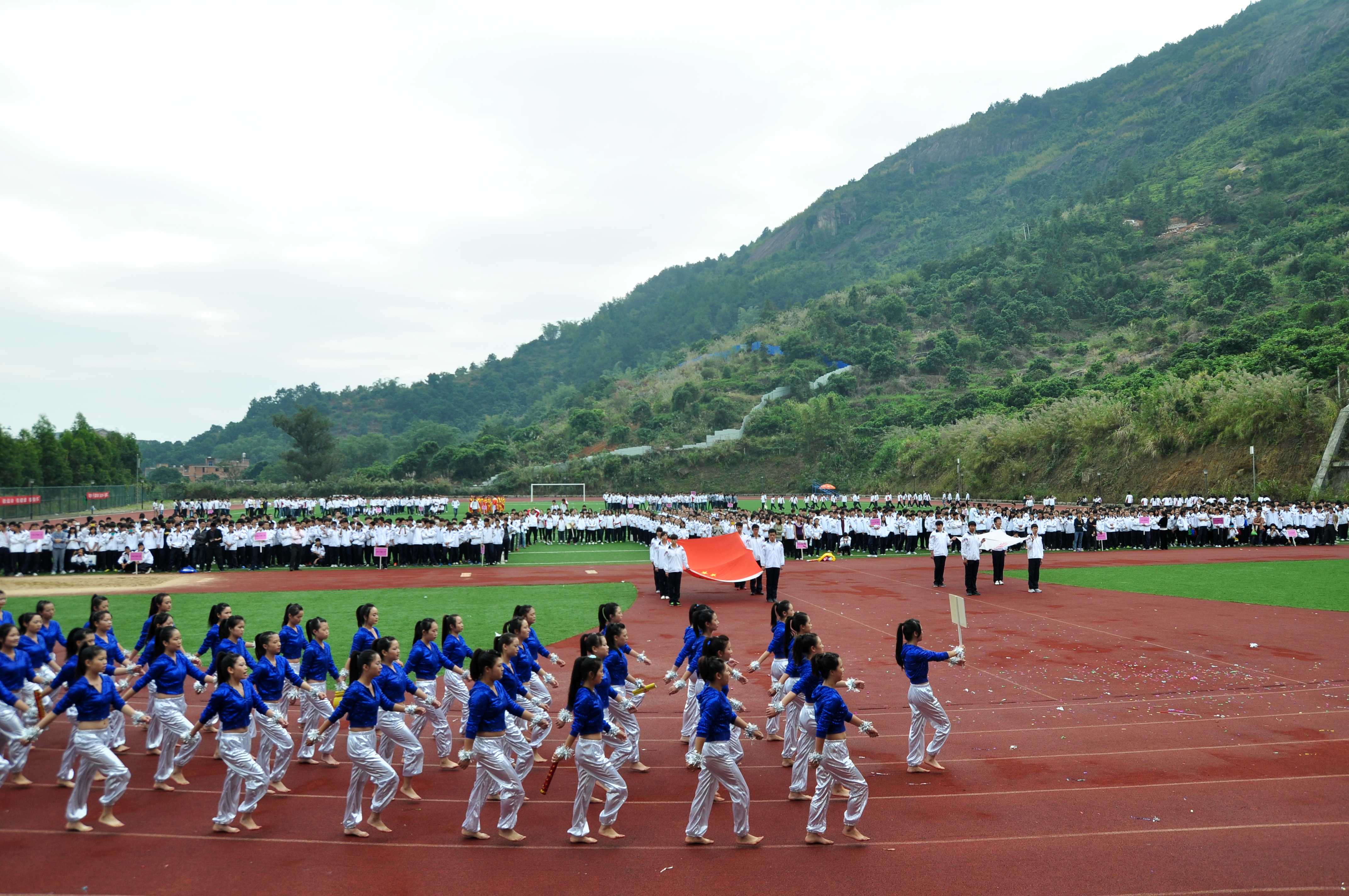 学校第二十四届运动会开幕式（组图）(图7)