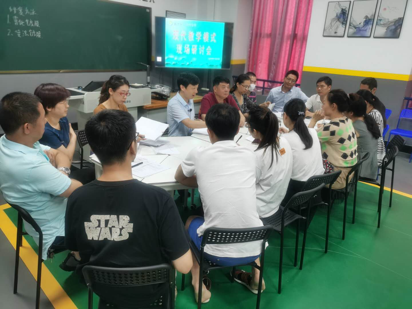 汽车工程系举行教学公开课暨现代教学模式研讨会(图3)