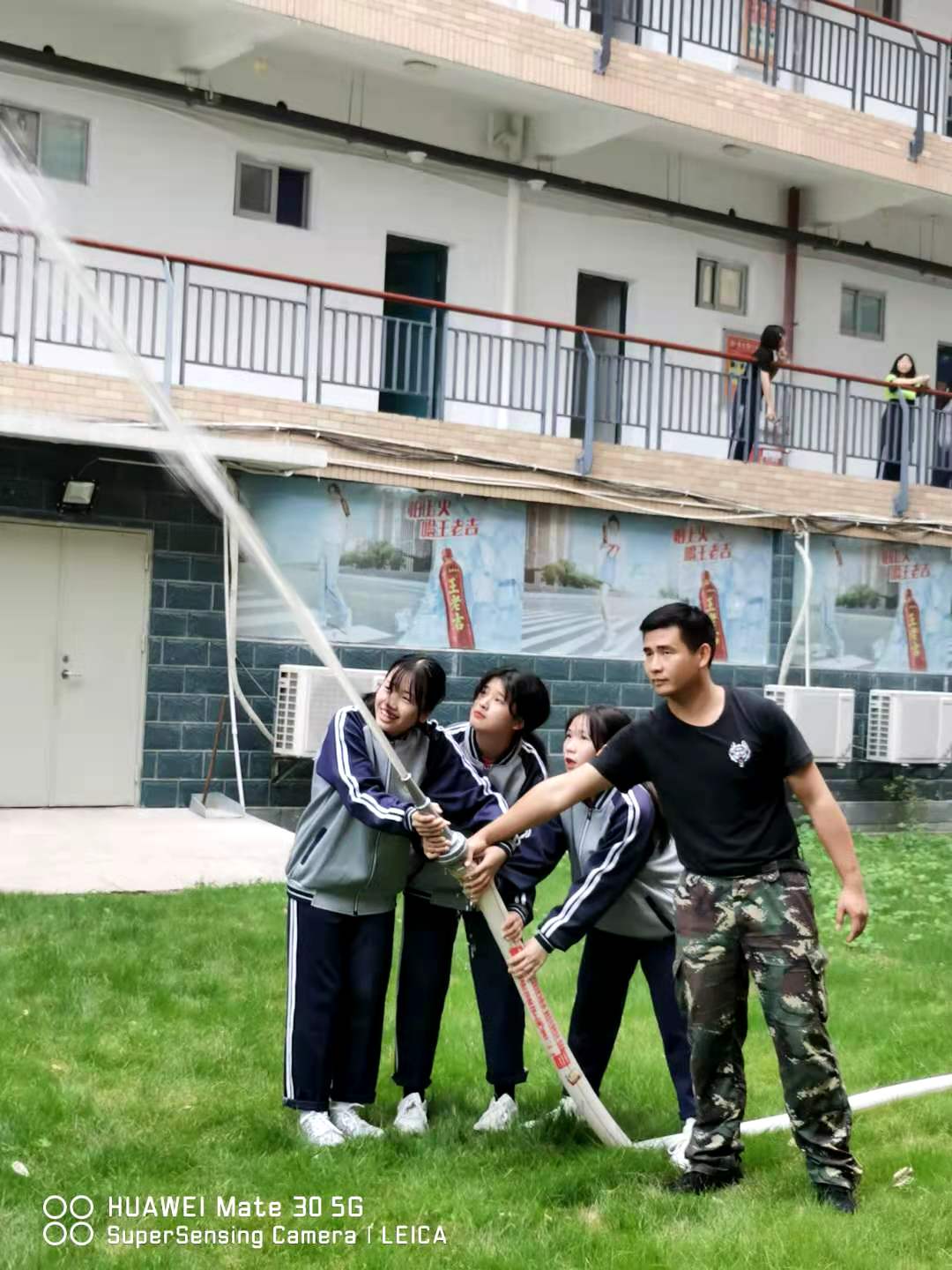 学院举行秋季消防演练(图5)