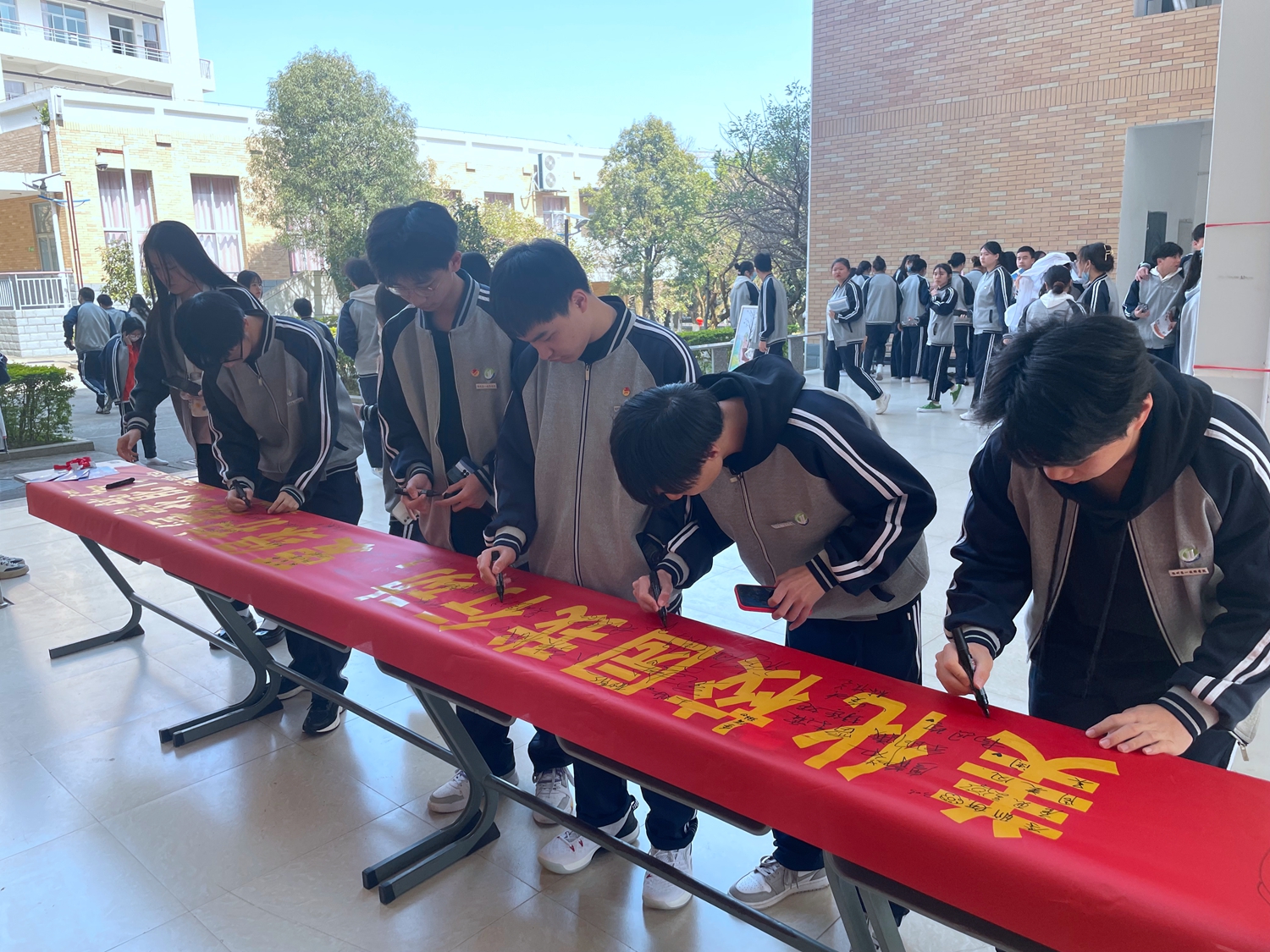 澳门永利集团举行植树节系列活动(图3)