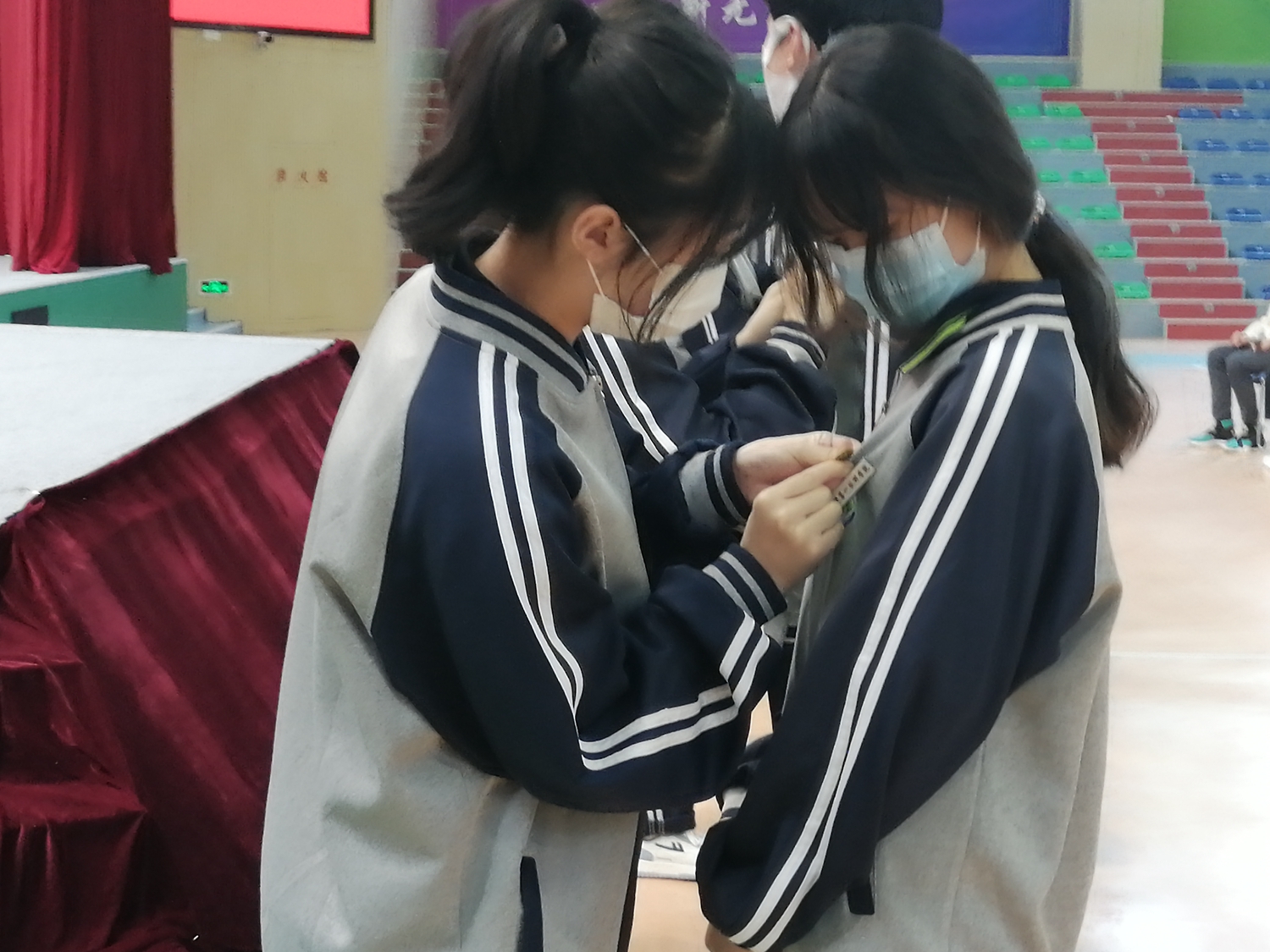 澳门永利集团举行庆建团百年暨新团员入团宣誓仪式(图4)