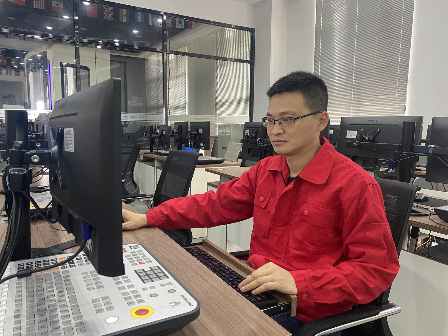 【大师风采】技能大师工作室领办人—林锦辉(图1)