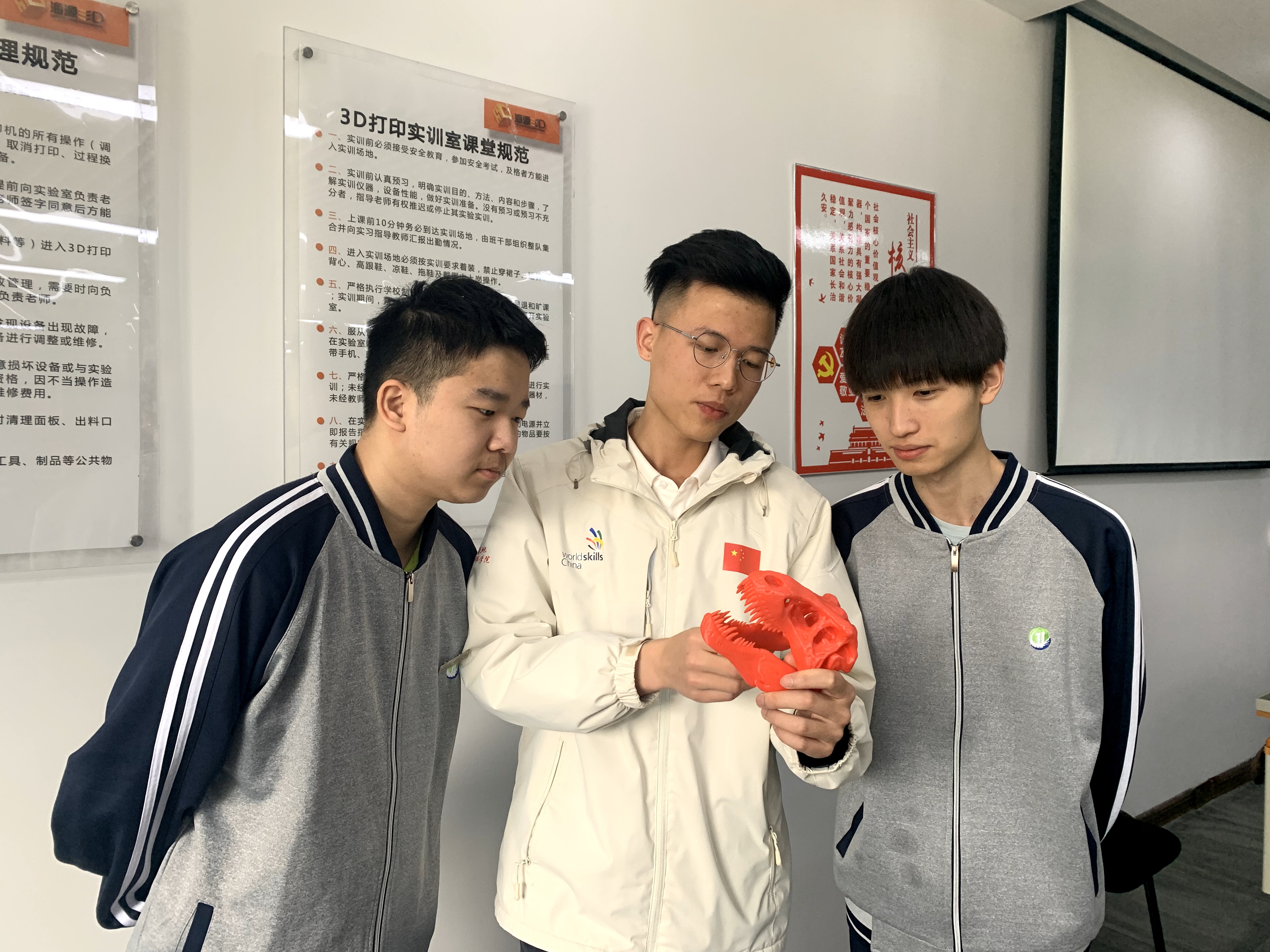 【冠军风采】罗建文(图1)