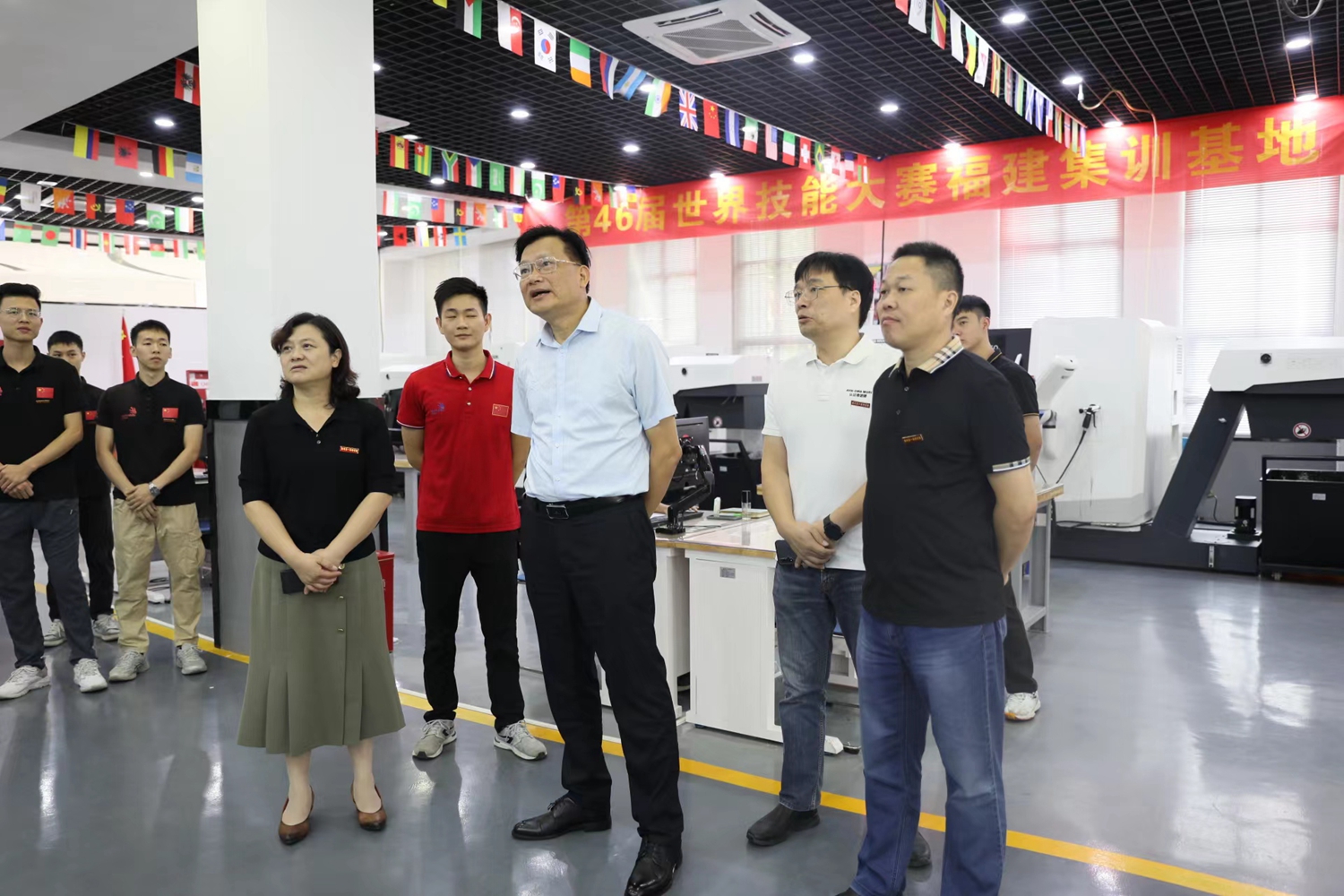 广东省机械技师学院党委书记冯为远应邀来我院作专题讲座(图4)