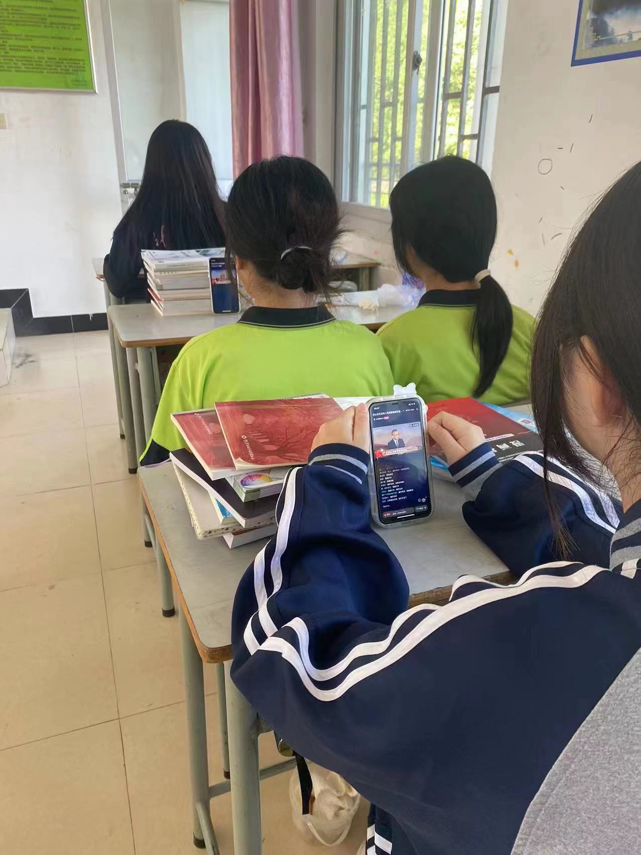 福州一技师开展烈士纪念日活动(图1)
