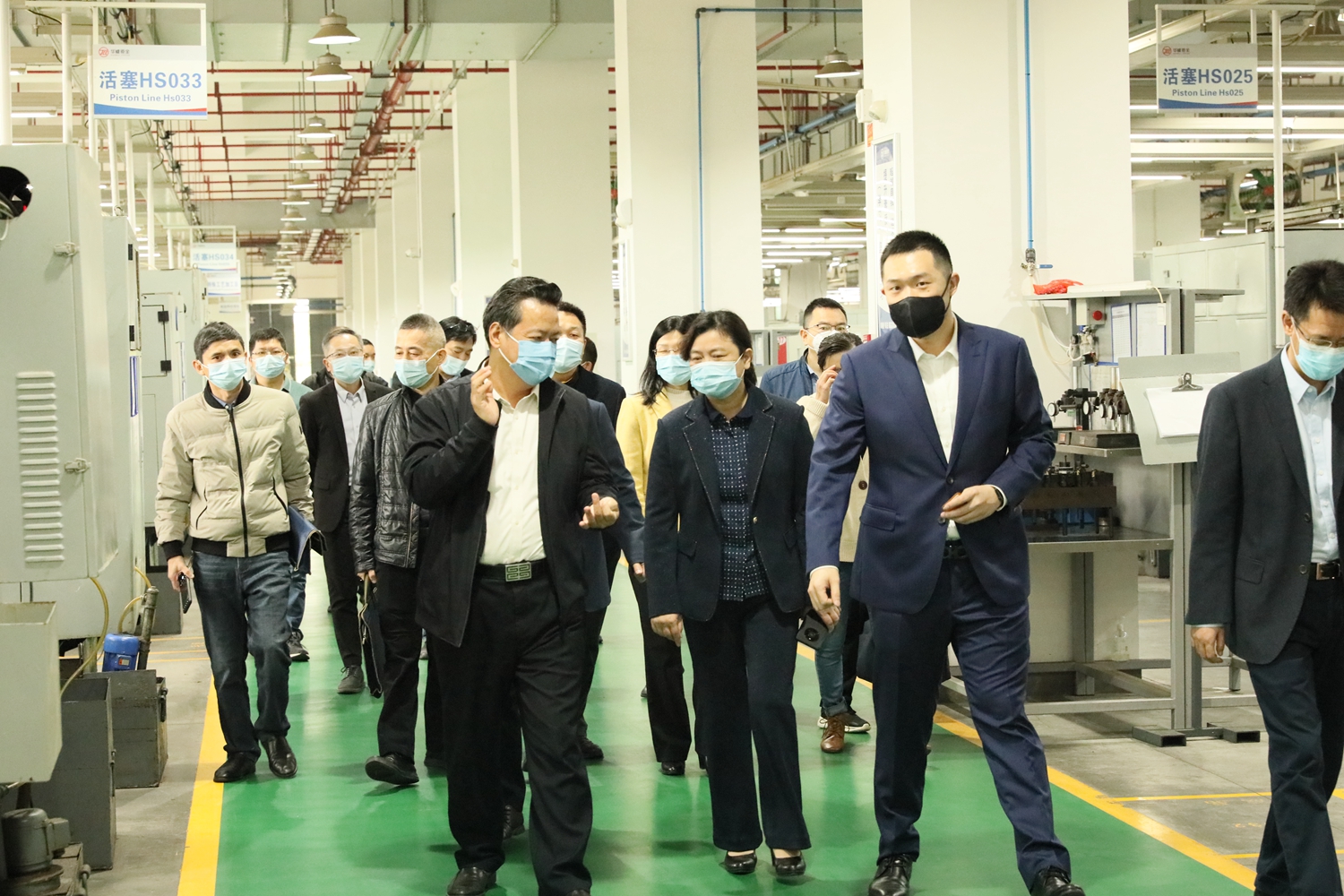 省厅领导调研澳门永利集团高技能人才培养新模式(图2)