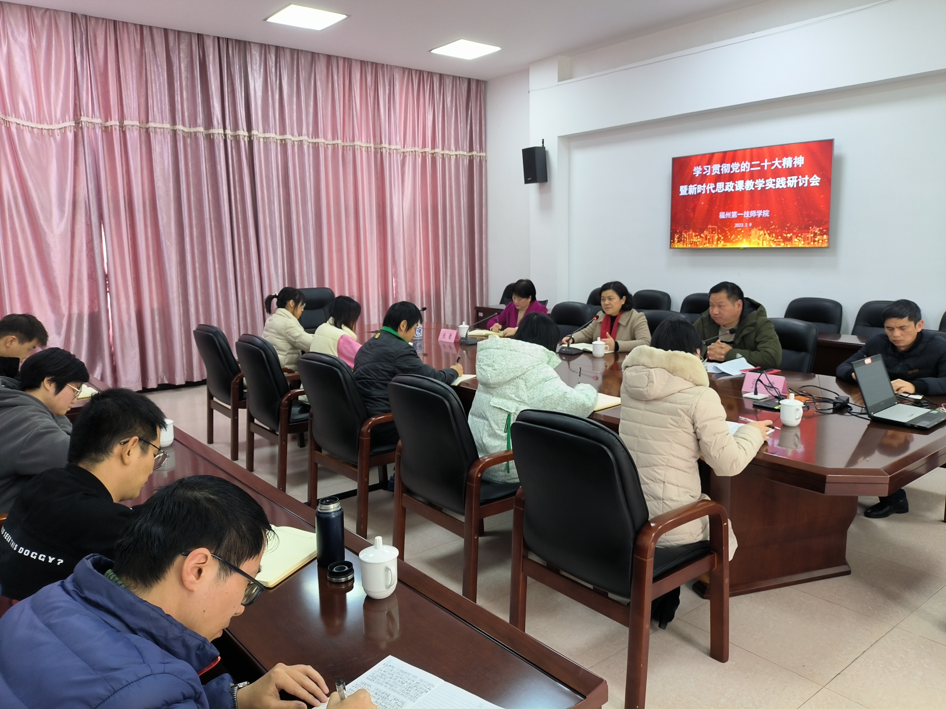 澳门永利集团：红心向党、匠心育人，积极探索新时代思政课程新途径新方法(图1)