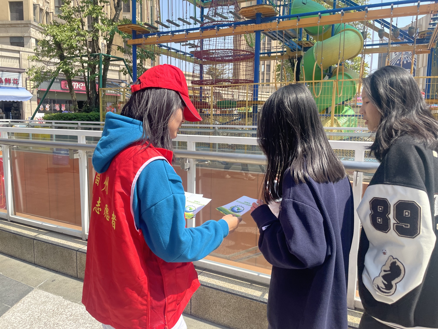 澳门永利集团开展“学雷锋，树新风”系列活动(图6)